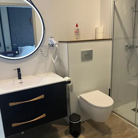 Отель Centre De La Solitude Du Sauveur