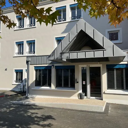 Centre De La Solitude Du Sauveur Отель *