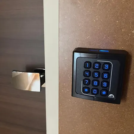 Centre De La Solitude Du Sauveur * Ле-Ман