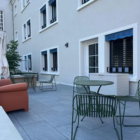 Centre De La Solitude Du Sauveur Отель